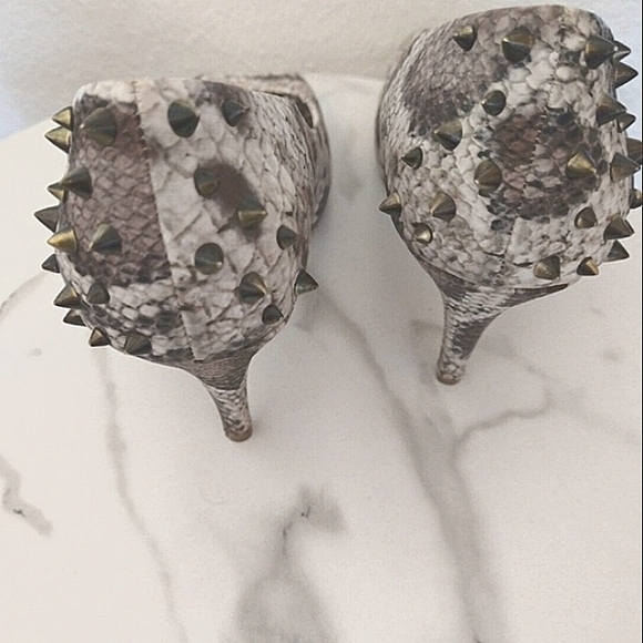 FERGALICIOUS Snakeskin Heels Shoes Snakeskin neutral Pattern Platforms Size 10 M - Picture 5 of 10